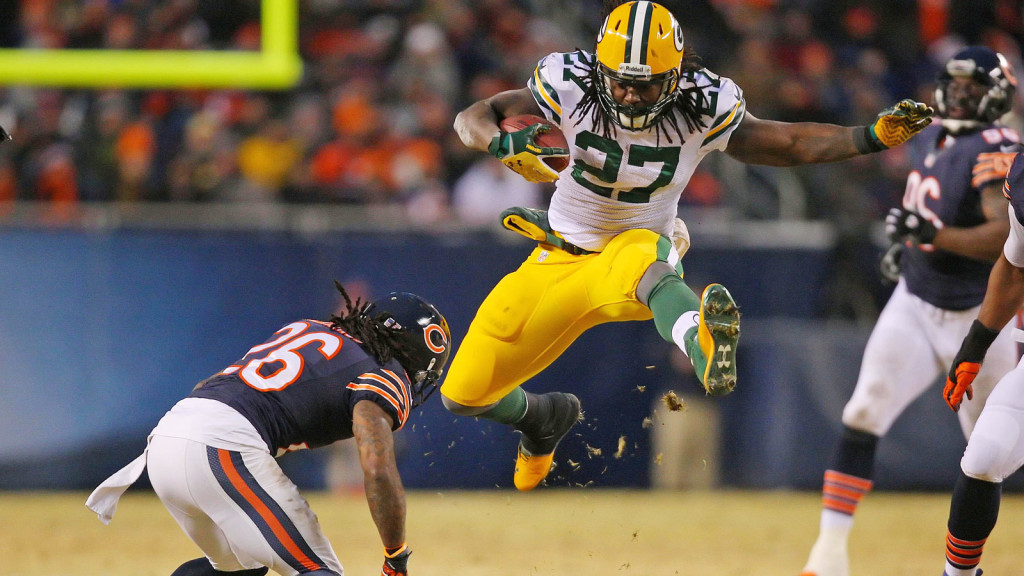 NFL: Green Bay Packers at Chicago Bears