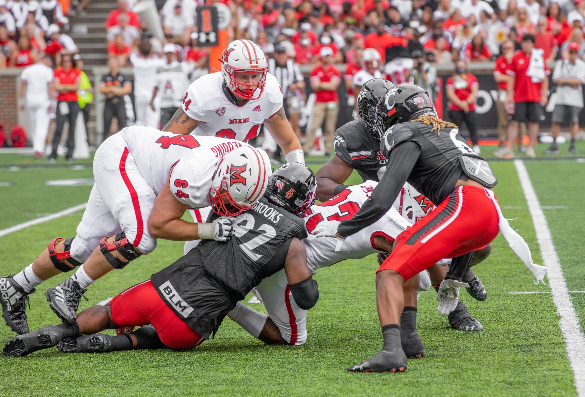 Bearcats Dt Curtis Brooks Earns Aac Weekly Honor Roll The Front