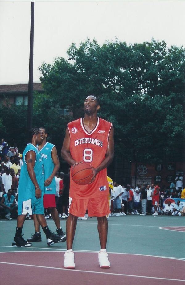Flashback Friday: Kobe Bryant Laces 'Em Up at the Rucker – The Front Office  News