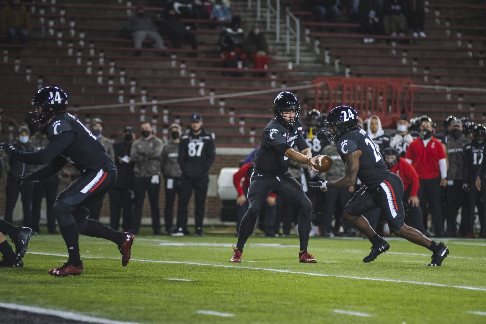 Bearcats QB Ben Bryant Enters Transfer Portal – The Front Office News