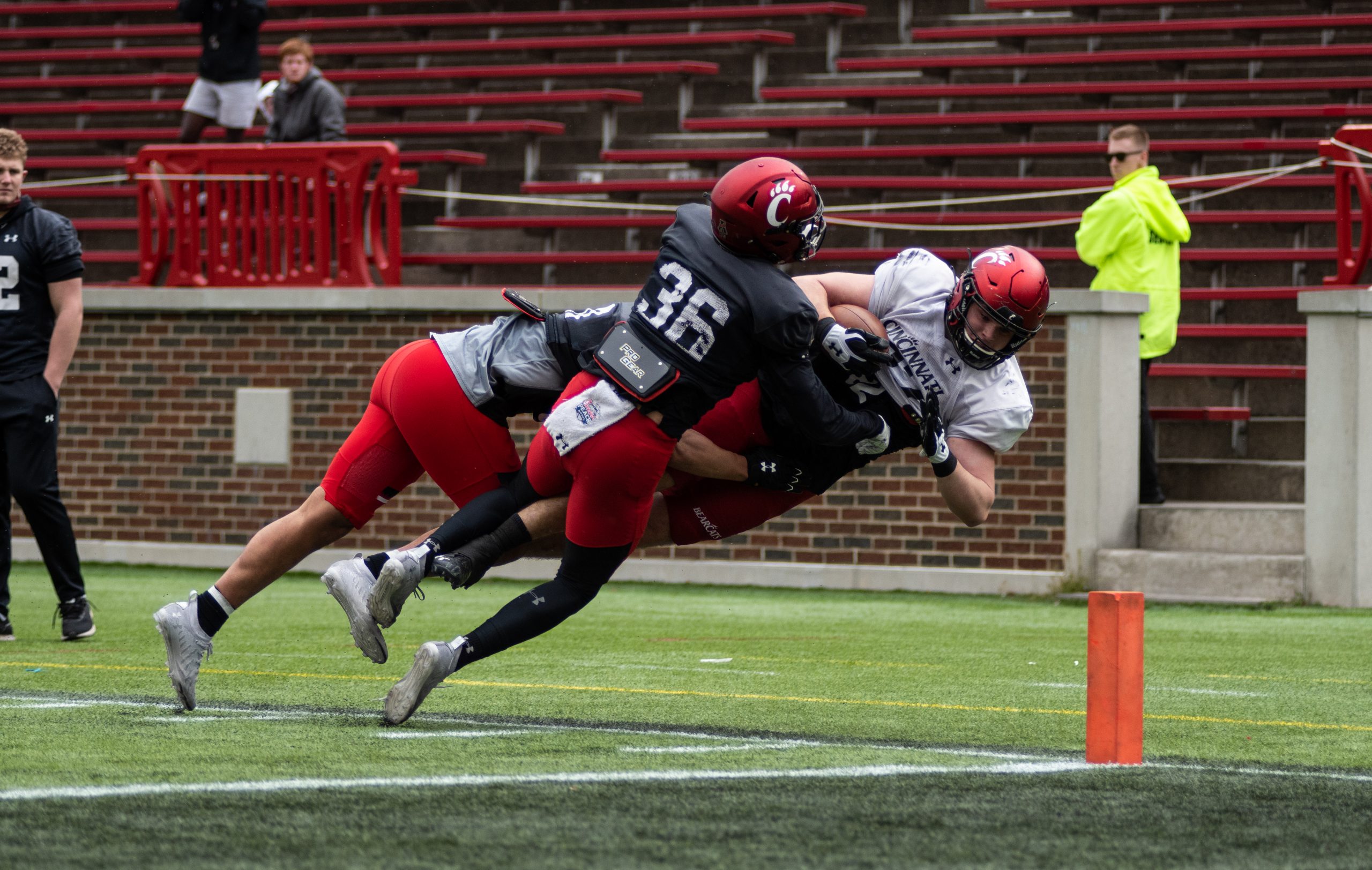 UC’s tight end depth shines in Spring Game The Front Office News