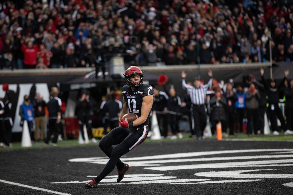 WR Alec Pierce (Cincinnati) Runs a 4.33 40-Yard Dash at the 2022 Combine