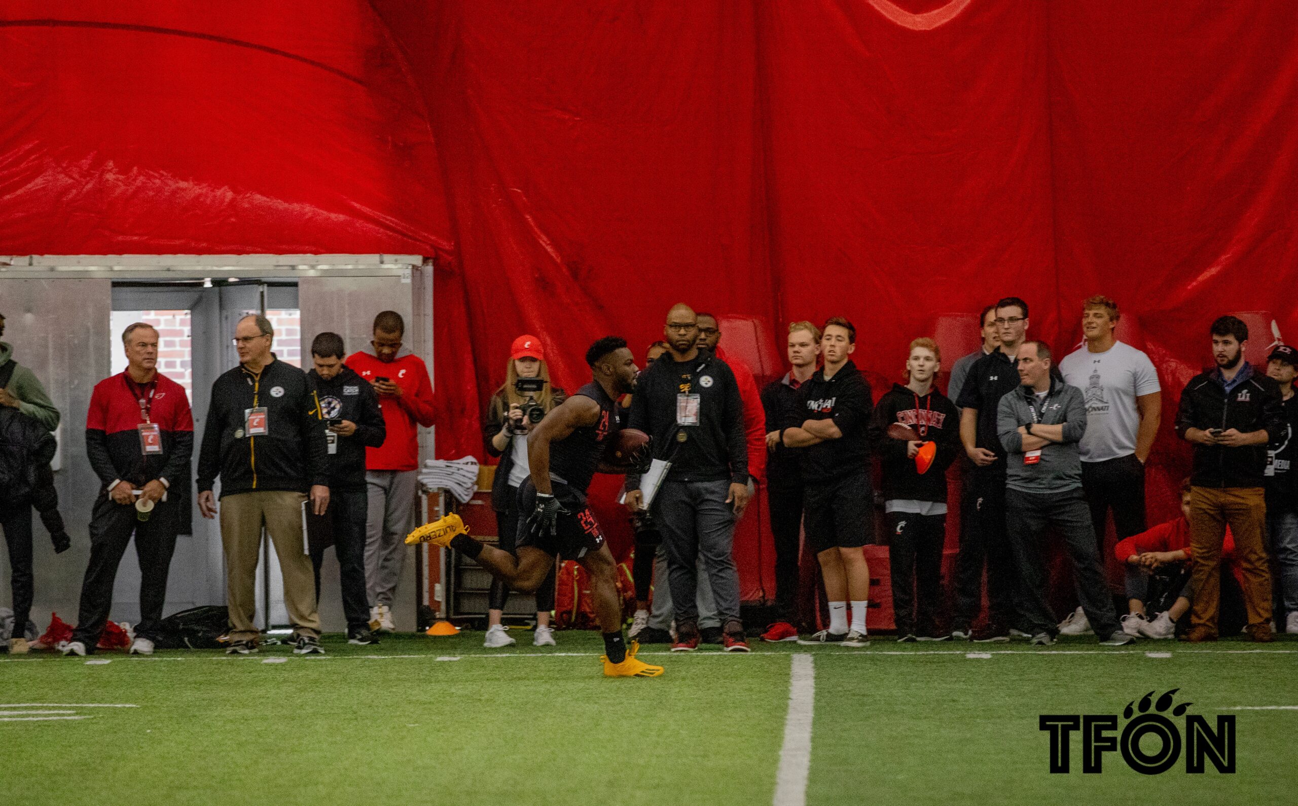 Watch: Bearcats CB Coby Bryant post a 4.47 40 yard dash at Pro Day – The  Front Office News